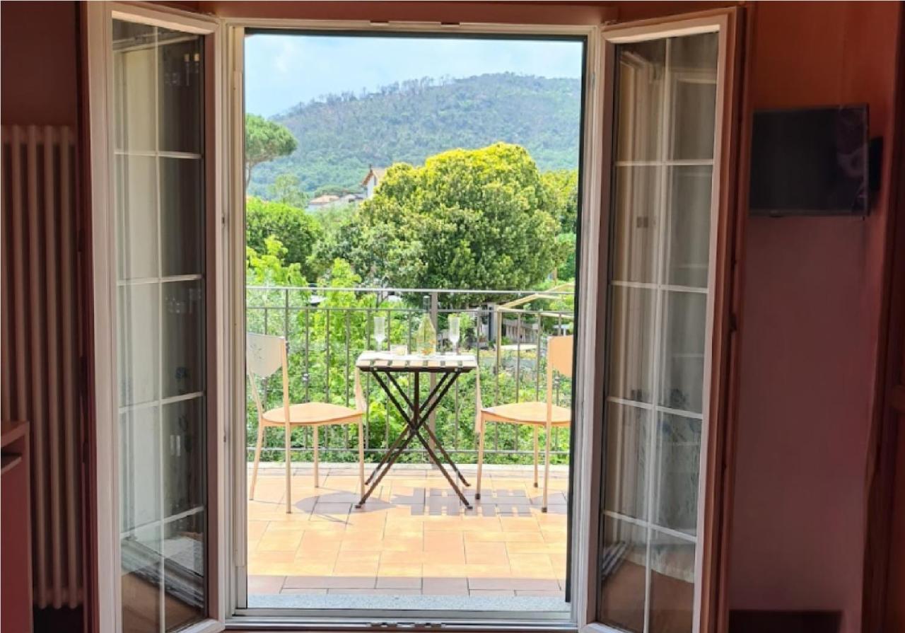 La Terrazza Sui Limoni - Suite Degli Ospiti - Mare, Escursioni A Piedi O Bike, Falesie Per Arrampicate Cisano sul Neva Esterno foto